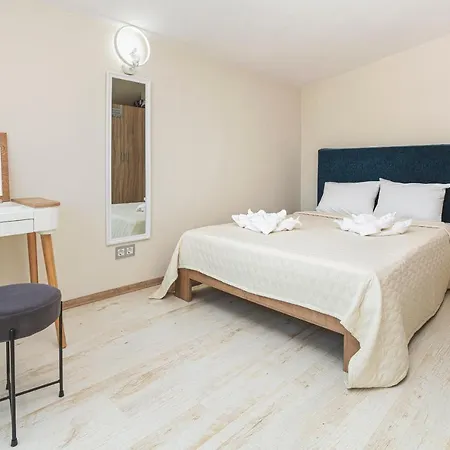 Fancy 1bd Penthouse With Terrace Near The Centre By Flat Mаnager