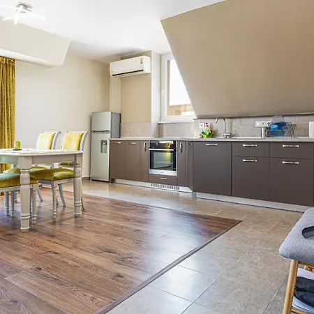 Fancy 1bd Penthouse With Terrace Near The Centre By Flat Mаnager Apartment